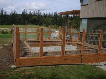 RAISED VEGGIE BOXES